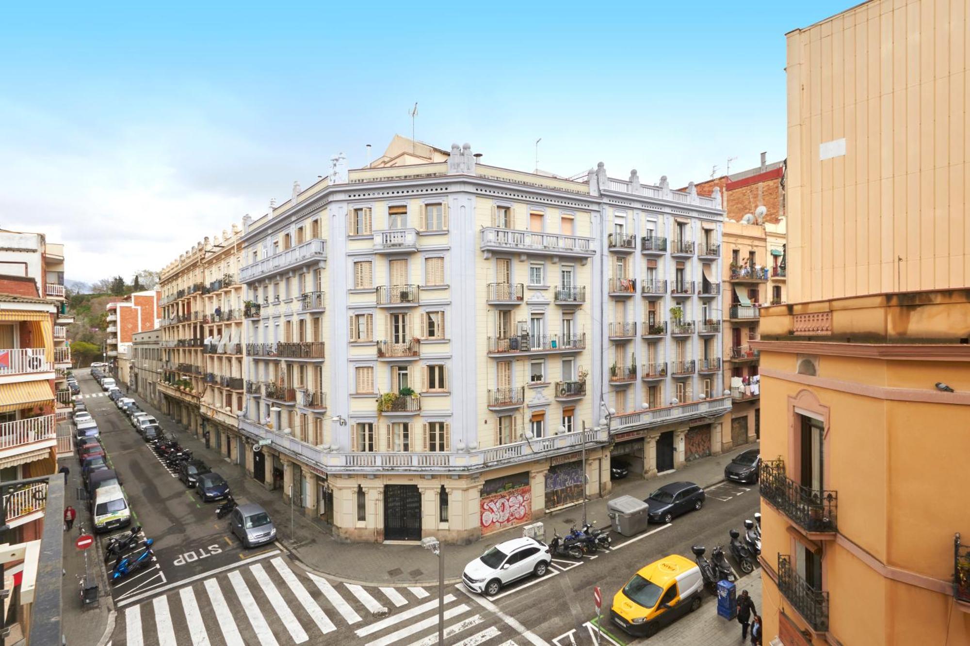 Comfortable Apartment Next To Apolo Theater Barcelona Bagian luar foto