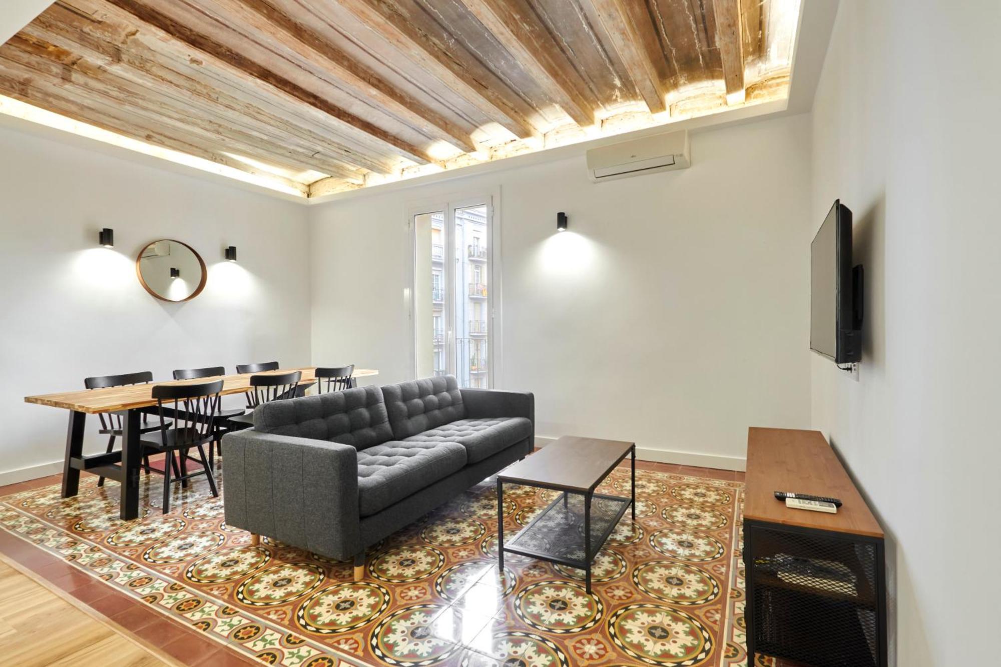 Comfortable Apartment Next To Apolo Theater Barcelona Bagian luar foto
