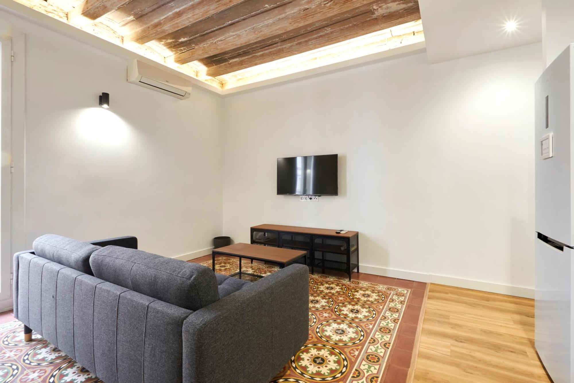 Comfortable Apartment Next To Apolo Theater Barcelona Bagian luar foto