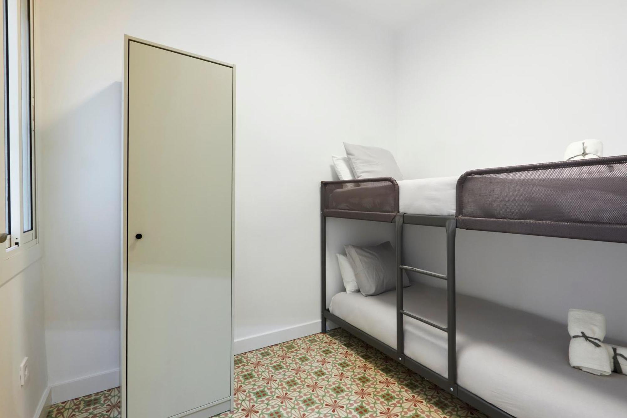 Comfortable Apartment Next To Apolo Theater Barcelona Bagian luar foto