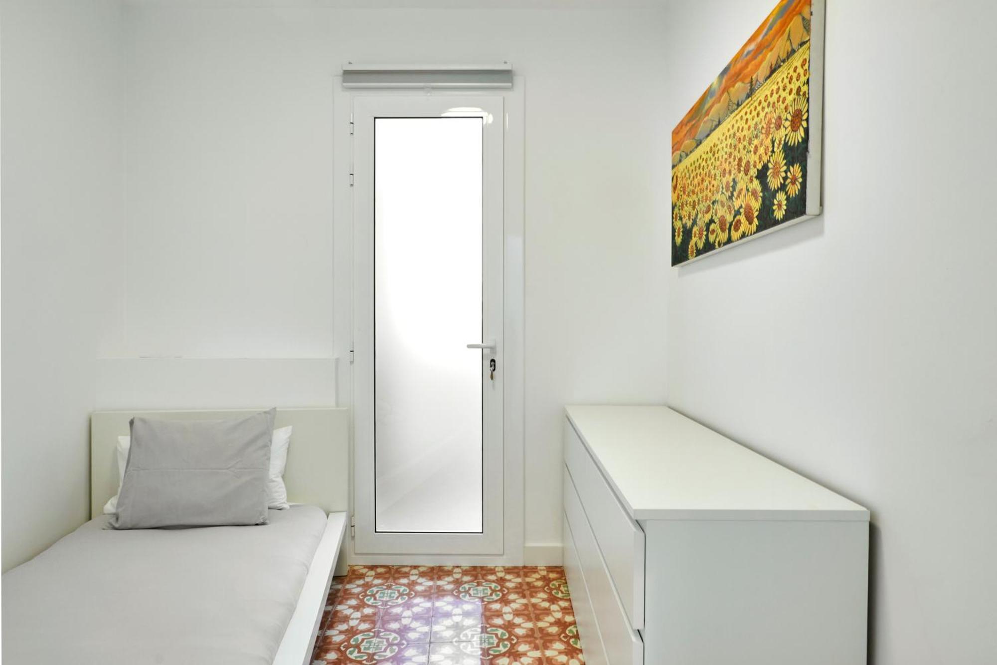 Comfortable Apartment Next To Apolo Theater Barcelona Bagian luar foto